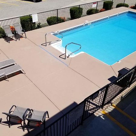 Osoyoos Lakeview Inn & Suites Ngoại thất bức ảnh